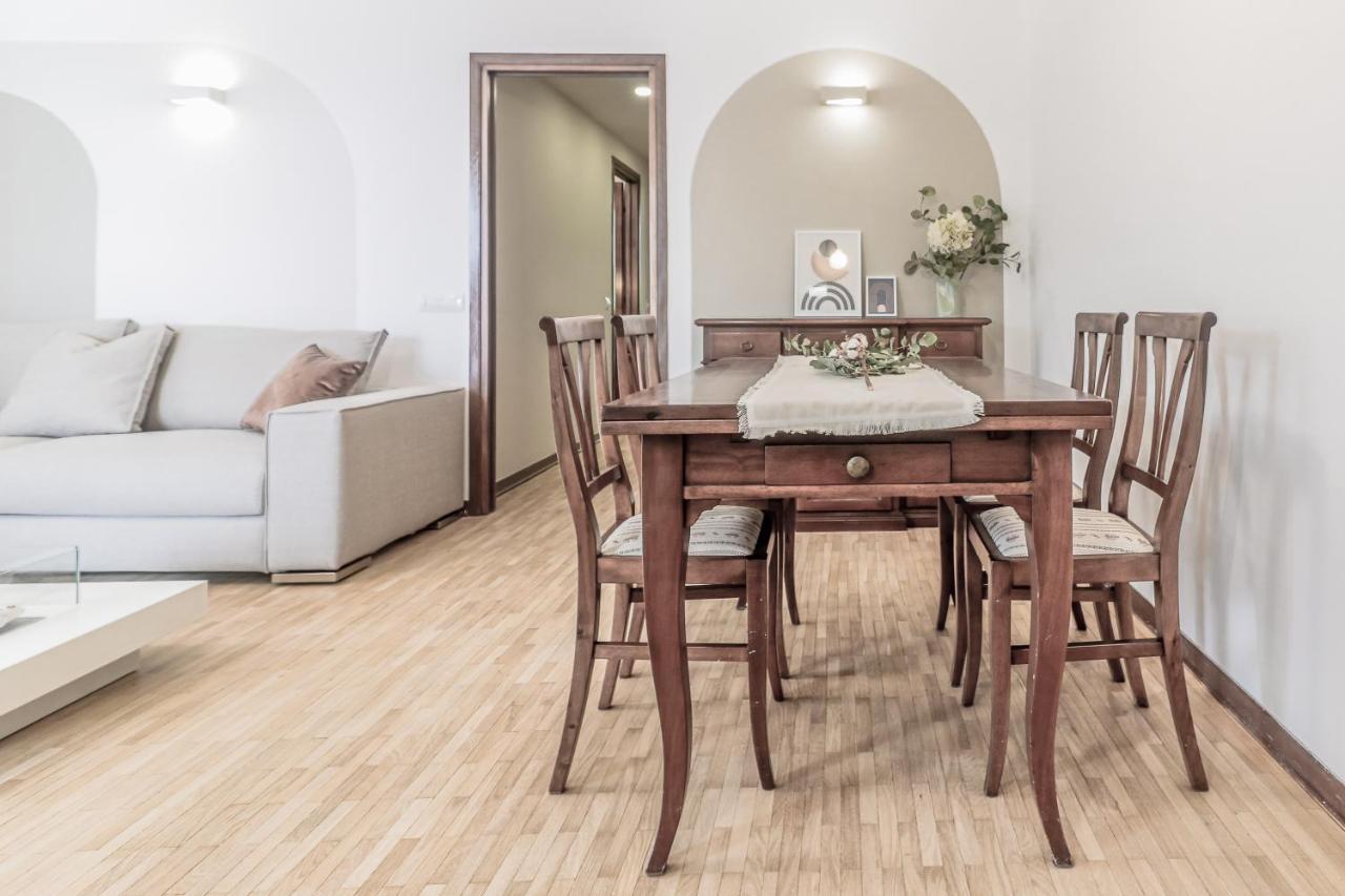 Stunning View Lakeside Apartment - Larihome A11 Gravedona Εξωτερικό φωτογραφία