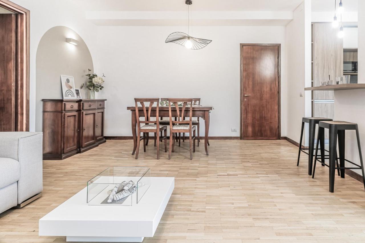 Stunning View Lakeside Apartment - Larihome A11 Gravedona Εξωτερικό φωτογραφία