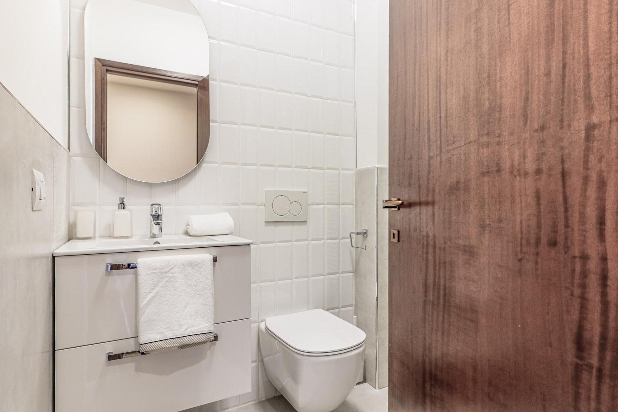Stunning View Lakeside Apartment - Larihome A11 Gravedona Εξωτερικό φωτογραφία