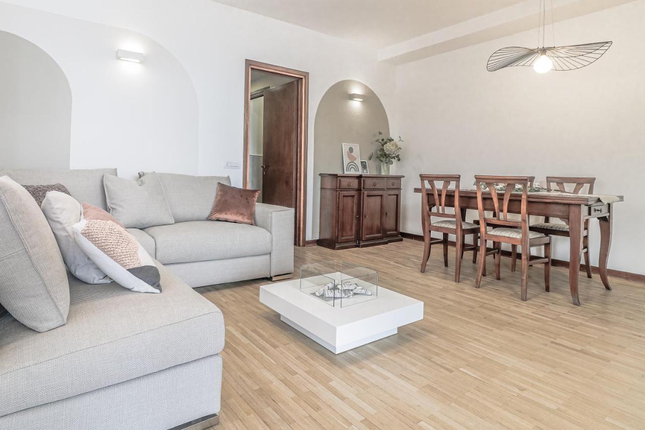 Stunning View Lakeside Apartment - Larihome A11 Gravedona Εξωτερικό φωτογραφία